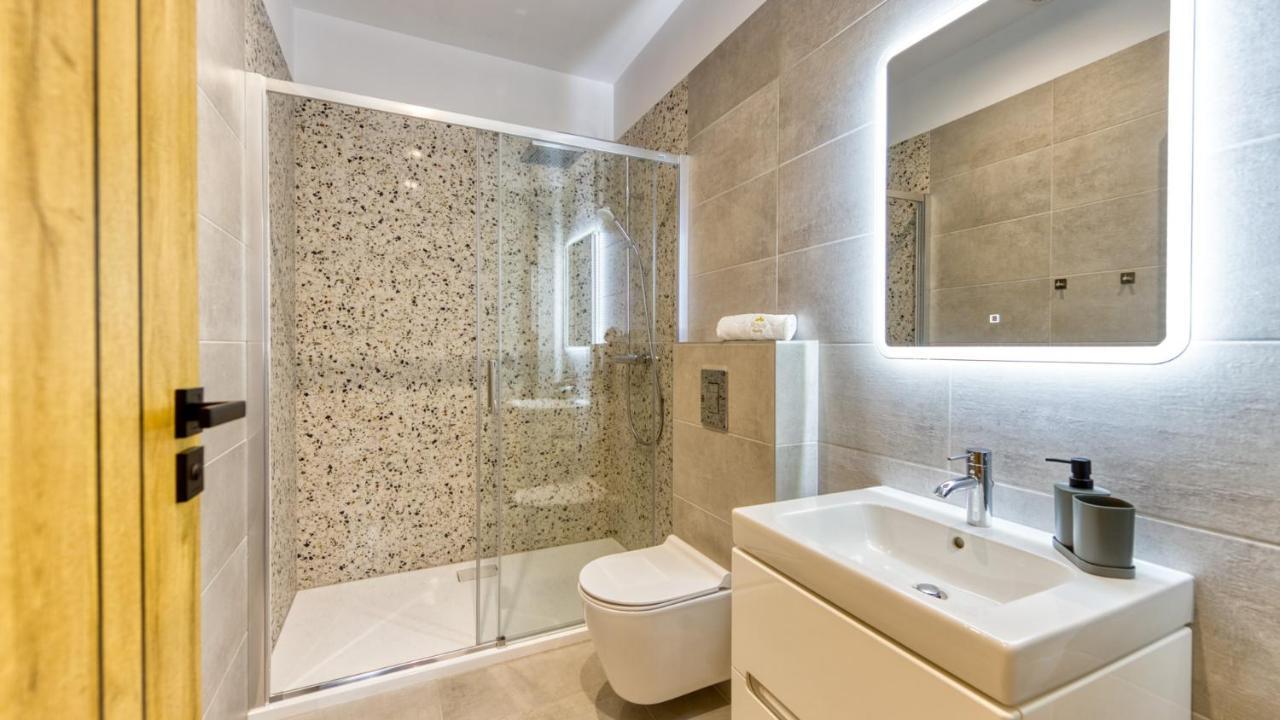 Apartamenty Vip Zdrojowa 6 Swieradow-Zdroj Luaran gambar