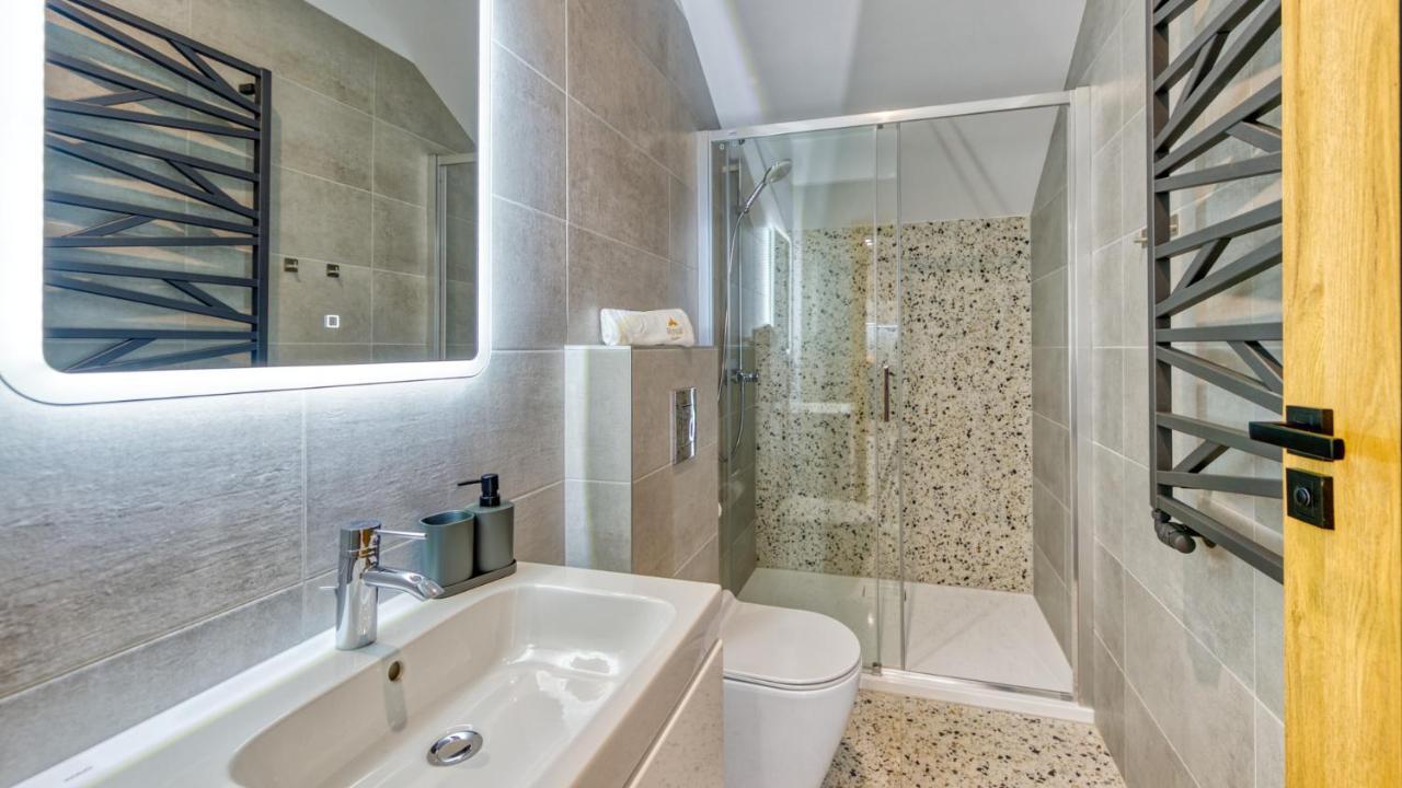 Apartamenty Vip Zdrojowa 6 Swieradow-Zdroj Luaran gambar